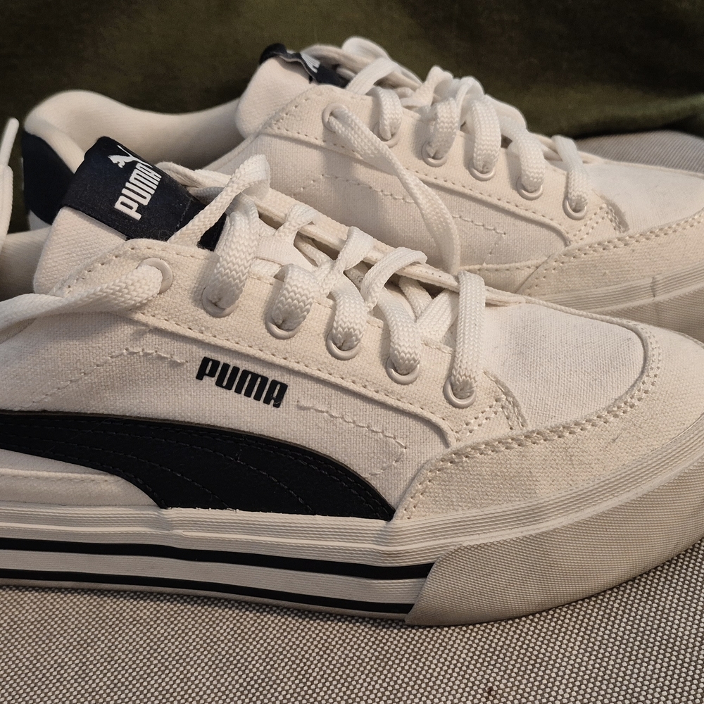 Puma Men's White and Navy Sneakers